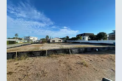 17010 2nd Street E, North Redington Beach, FL 33708 - Photo 2