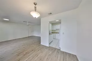 431 Gloucester Blvd, Sun City Center, FL 33573 - Photo 6