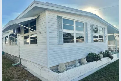 2000 E Bay Drive #103, Largo, FL 33771 - Photo 2
