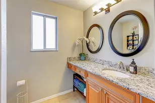 1325 Windjammer Pl, Valrico, FL 33594 - Photo 32