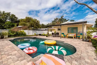230 43rd Avenue NE, Saint Petersburg, FL 33703 - Photo 4