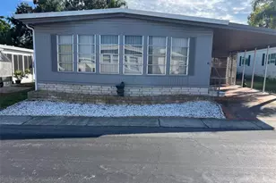 41 Royal Palm Cir, Largo, FL 33778 - Photo 2