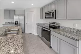 5106 Plumeria Dr, Wimauma, FL 33598 - Photo 14