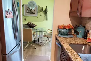 1907 Canterbury Ln, Sun City Center, FL 33573 - Photo 10