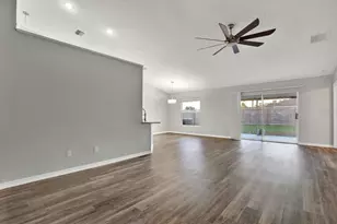 12612 Midpointe Dr, Riverview, FL 33578 - Photo 4