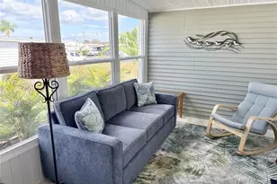 6834 Mt Pleasant Rd NE, Saint Petersburg, FL 33702 - Photo 18