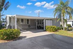 6834 Mt Pleasant Rd NE, Saint Petersburg, FL 33702 - Photo 1