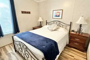 6834 Mt Pleasant Rd NE, Saint Petersburg, FL 33702 - Photo 10