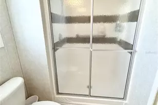 6834 Mt Pleasant Rd NE, Saint Petersburg, FL 33702 - Photo 16