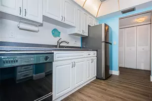 634 Edgewater Dr, Dunedin, FL 34698 - Photo 20