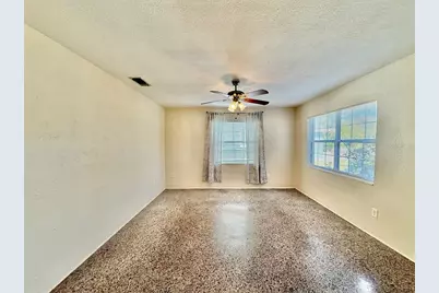 255 38th Avenue SE, Saint Petersburg, FL 33705 - Photo 4