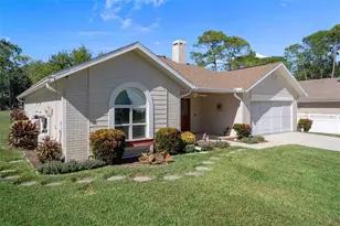 7167 Crown Oaks Dr, Spring Hill, FL 34606 - Photo 2