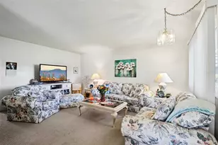 201 Kings Blvd, Sun City Center, FL 33573 - Photo 6