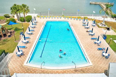 10280 Imperial Point Drive W #7, Largo, FL 33774 - Photo 4