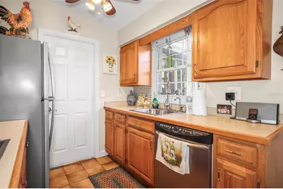 401 Davison Avenue NE, Saint Petersburg, FL 33703 - Photo 8