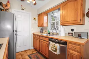 401 Davison Ave NE, Saint Petersburg, FL 33703 - Photo 8