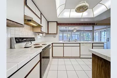 10340 Monarch Drive, Largo, FL 33774 - Photo 16