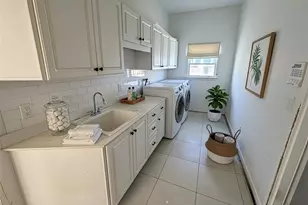 461 Palm Island NE, Clearwater Beach, FL 33767 - Photo 14