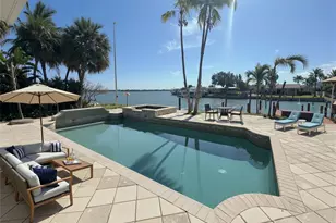 461 Palm Island NE, Clearwater Beach, FL 33767 - Photo 10