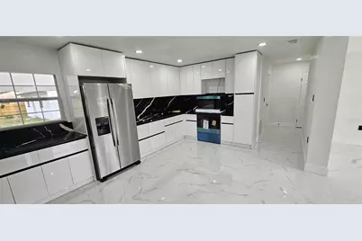 1506 E Poinsettia Avenue, Tampa, FL 33612 - Photo 2