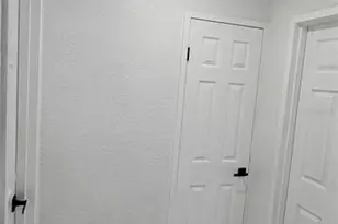 1506 E Poinsettia Ave, Tampa, FL 33612 - Photo 8