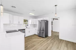 1200 76th Ave N, Saint Petersburg, FL 33702 - Photo 12