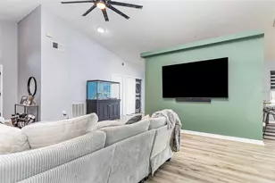 115 Somerset Dr, Davenport, FL 33897 - Photo 6