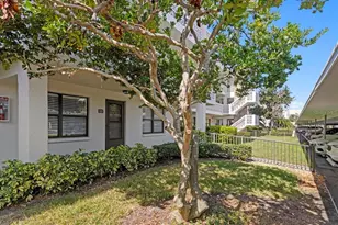 4910 Bay Street NE, Saint Petersburg, FL 33703 - Photo 2
