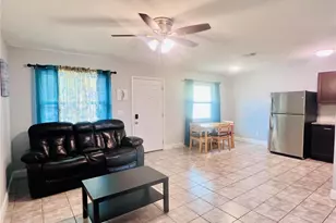 5202 Laurel Pl, Clearwater, FL 33760 - Photo 4