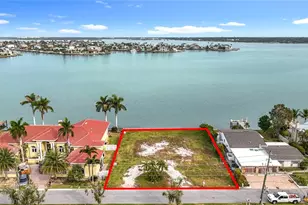 12 Paradise Ln, Treasure Island, FL 33706 - Photo 1