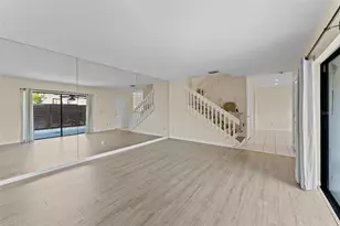 15233 W Pond Woods Dr, Tampa, FL 33618 - Photo 10