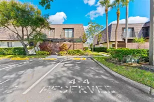 15233 W Pond Woods Dr, Tampa, FL 33618 - Photo 2