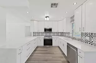 1837 Audrey Dr, Clearwater, FL 33759 - Photo 10