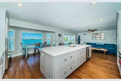 297 1st Street W, Saint Petersburg, FL 33715 - Photo 38