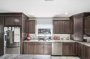 505 Lakeside Dr, Seffner, FL 33584 - Photo 40