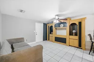 505 Lakeside Dr, Seffner, FL 33584 - Photo 92