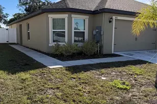 8917 Southern Charm Cir, Brooksville, FL 34613 - Photo 2