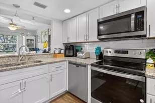 1146 King Arthur Ct, Dunedin, FL 34698 - Photo 18