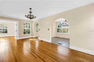 2227 Brevard Rd NE, Saint Petersburg, FL 33704 - Photo 12