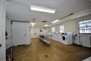 9109 W Hillsborough Ave, Tampa, FL 33615 - Photo 8