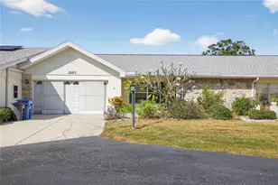 1207 Eastloch Ct, Sun City Center, FL 33573 - Photo 2