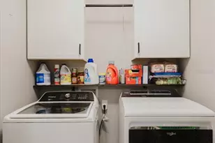 7771 Davie Ray Dr, Zephyrhills, FL 33540 - Photo 20