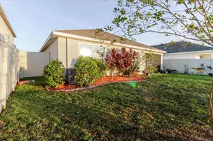 7771 Davie Ray Dr, Zephyrhills, FL 33540 - Photo 24