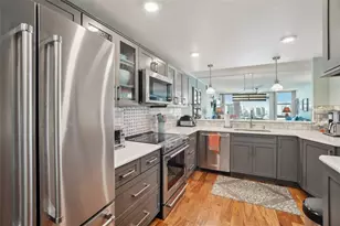 7400 Sun Island Dr S, South Pasadena, FL 33707 - Photo 4