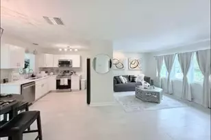 1558 Delaware Ave NE, Saint Petersburg, FL 33703 - Photo 4