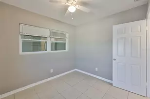 72 Lake Shore Dr, Palm Harbor, FL 34684 - Photo 12