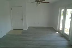 3889 Pompano Dr SE, Saint Petersburg, FL 33705 - Photo 6