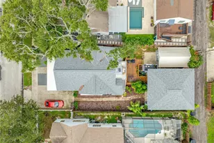 1026 12th St N, Saint Petersburg, FL 33705 - Photo 2