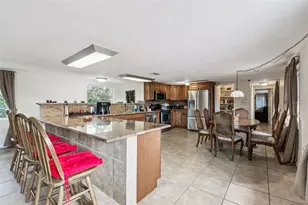 37440 Phelps Rd, Zephyrhills, FL 33541 - Photo 12