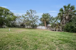 7 Mountain Laurel Dr, Palm Harbor, FL 34684 - Photo 4